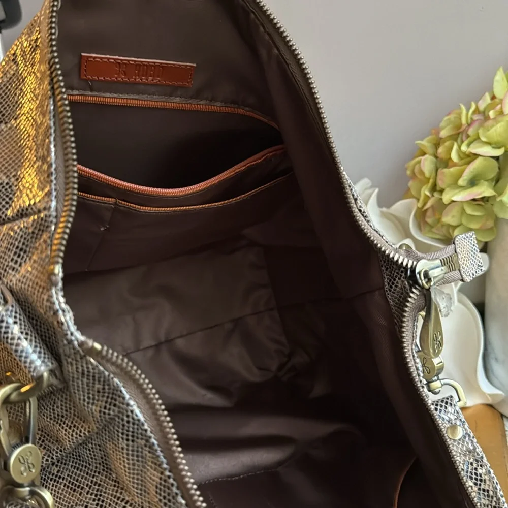NWOT! Hobo Large Shiela Satchel in Golden Snakeskin Metallic Leather